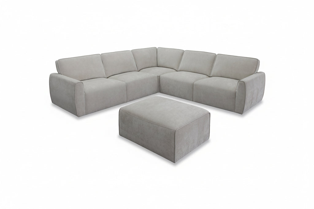 Flo Lounge Suite